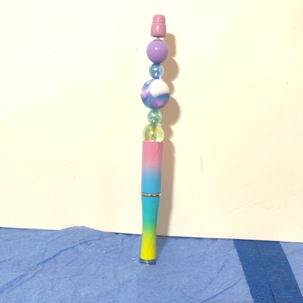 HOMEMADE RAINBOW BEADED PEN